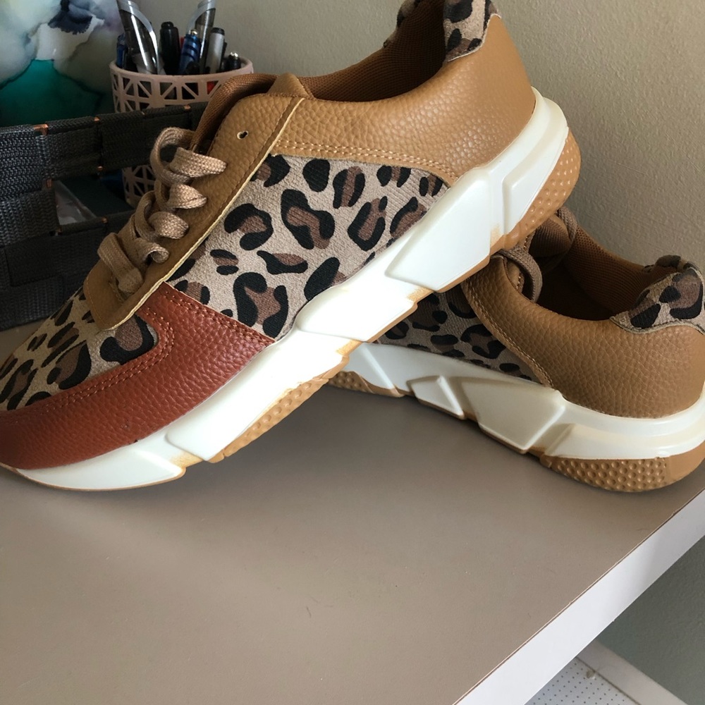 Sneakers/tennis shoes Cheetah Print